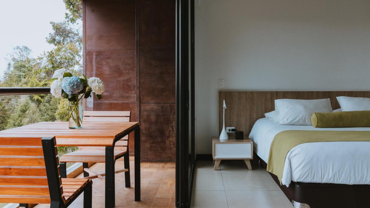 Travelers Rio Verde Living Suites Rionegro Exterior photo