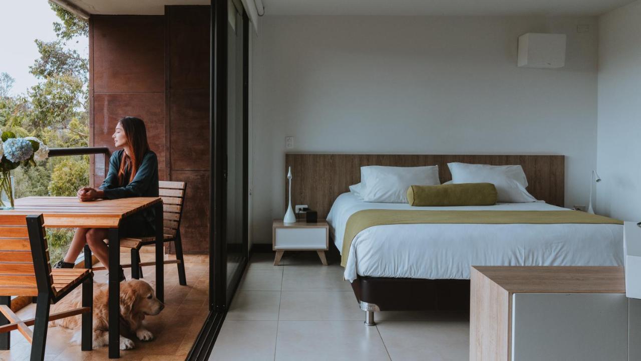 Travelers Rio Verde Living Suites Rionegro Exterior photo