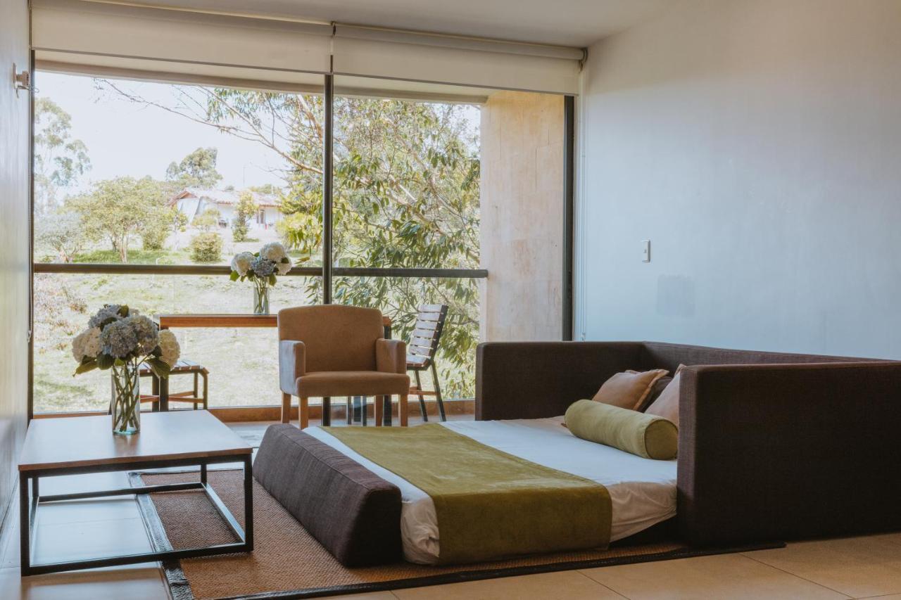 Travelers Rio Verde Living Suites Rionegro Exterior photo